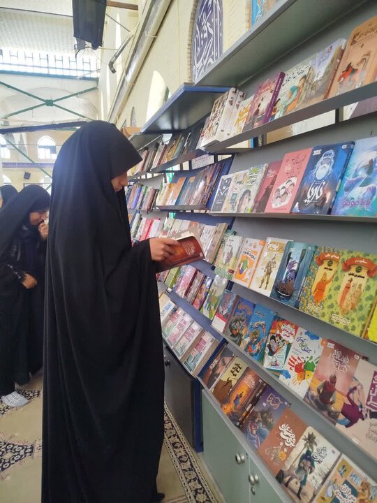 تصاویر/ اقامه نماز جمعه در شهر شهر بابک