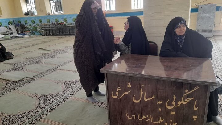 تصاویر/ اقامه نماز جمعه در شهر شهر بابک