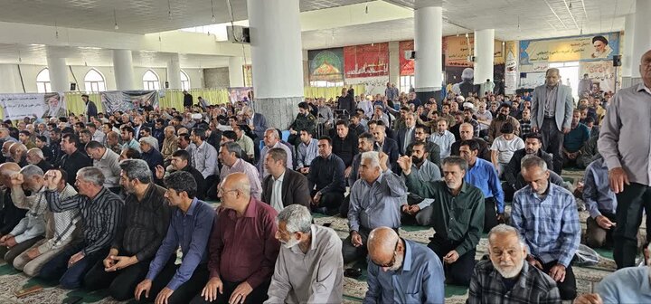 تصاویر/ اقامه نماز جمعه در شهر جیرفت
