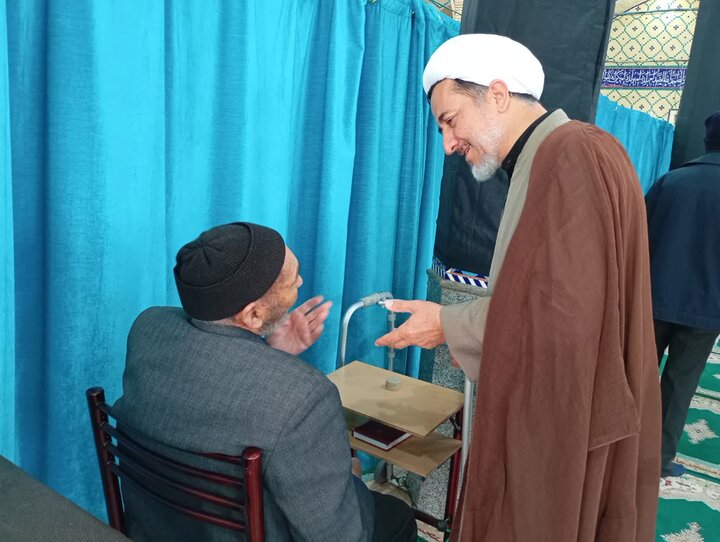 تصاویر/ اقامه نماز جمعه در شهر ماهان