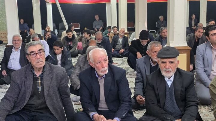 تصاویر/ اقامه نماز جمعه ماکو