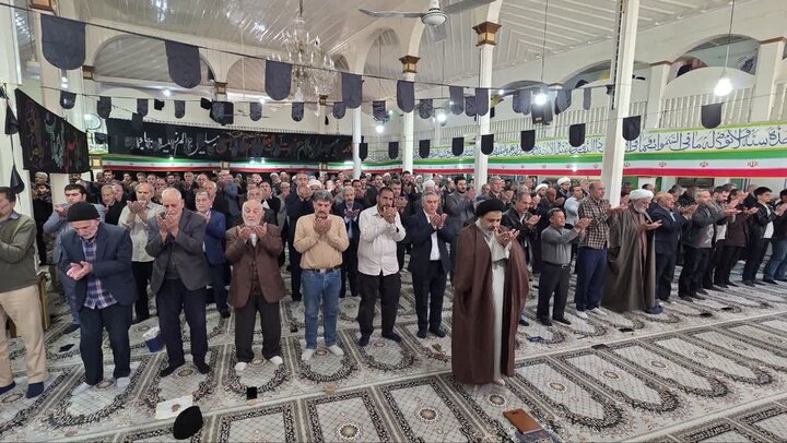 تصاویر/ اقامه نماز جمعه ماکو