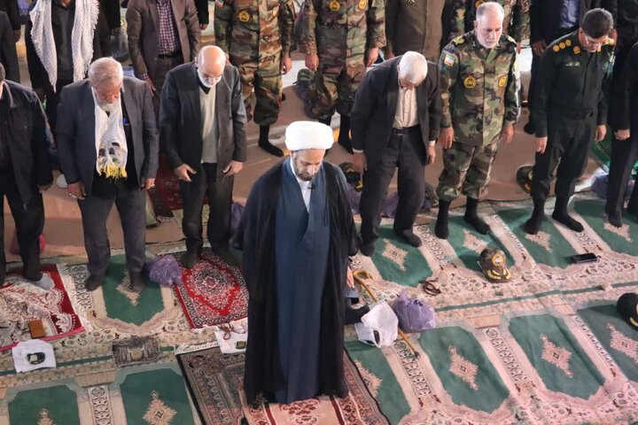 تصاویر/اقامه نماز عبادی سیاسی جمعه در خرم آباد