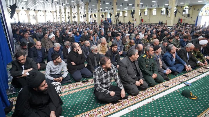 تصاویر/ اقامه نماز جمعه خوی
