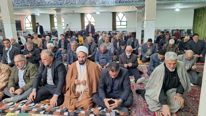نماز جمعه ترکمنچای به روایت تصویر