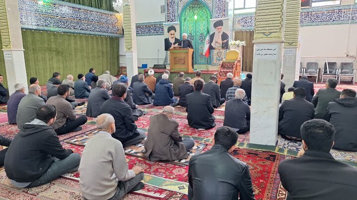 نماز جمعه ترکمنچای به روایت تصویر