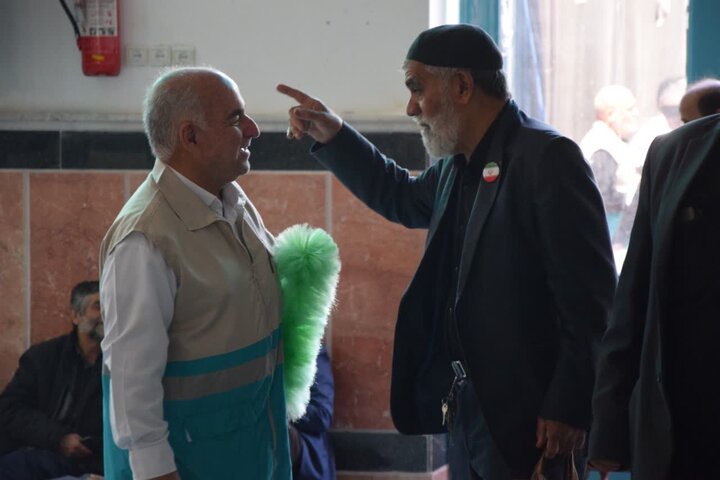 تصاویر/ نمازعبادی سیاسی جمعه آران وبیدگل