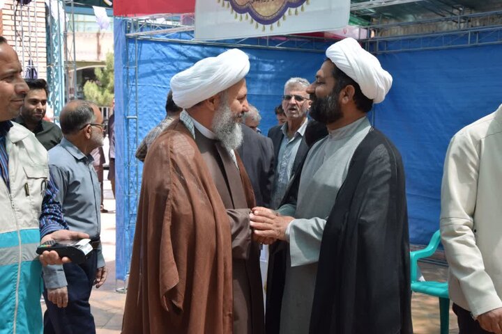 تصاویر/ نمازعبادی سیاسی جمعه آران وبیدگل