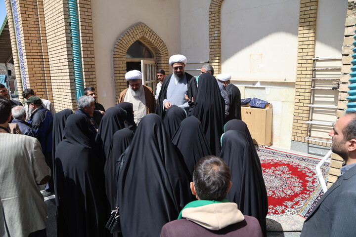 تصاویر / اقامه دخترانه‌ترین نماز جمعه در همدان