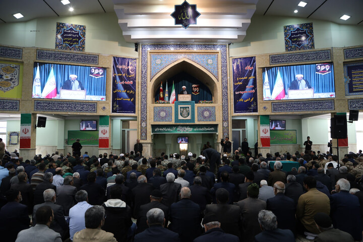 تصاویر / اقامه دخترانه‌ترین نماز جمعه در همدان