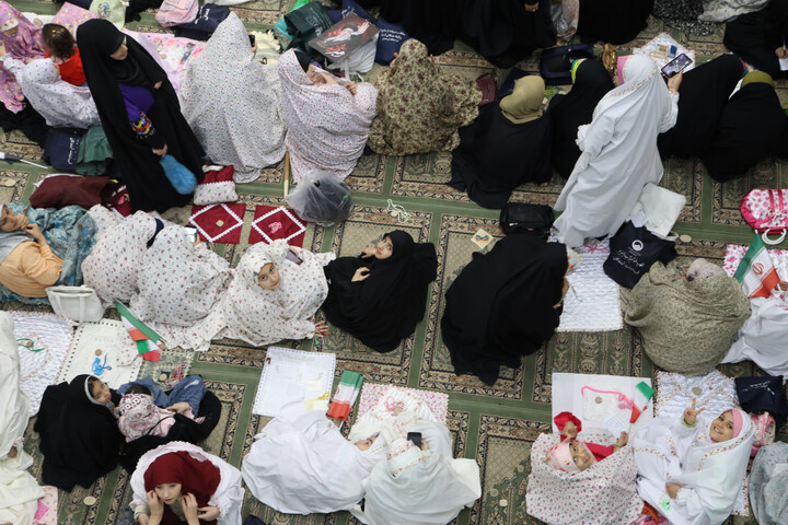 تصاویر / اقامه دخترانه‌ترین نماز جمعه در همدان