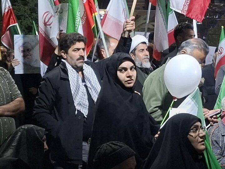 تصاویر| چهل و هشتمین تجمع مردمی شهرستان کاشان در میدان امام خامنه ای(ره)