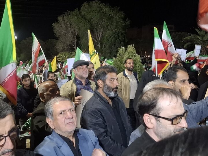 تصاویر| چهل و هشتمین تجمع مردمی شهرستان کاشان در میدان امام خامنه ای(ره)