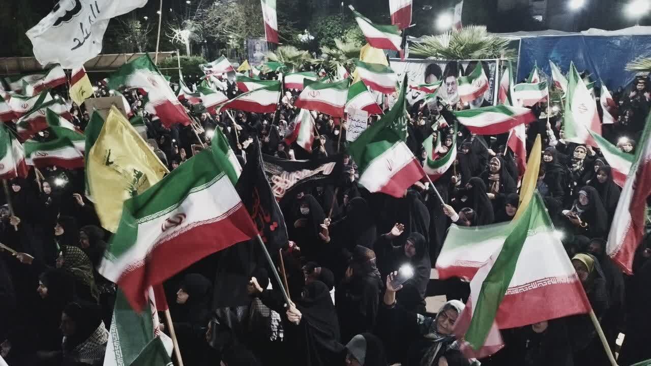 فیلم | حماسه آفرینی مردم مؤمن و سلحشور محمودآباد، در بیست و هفتم فروردین
