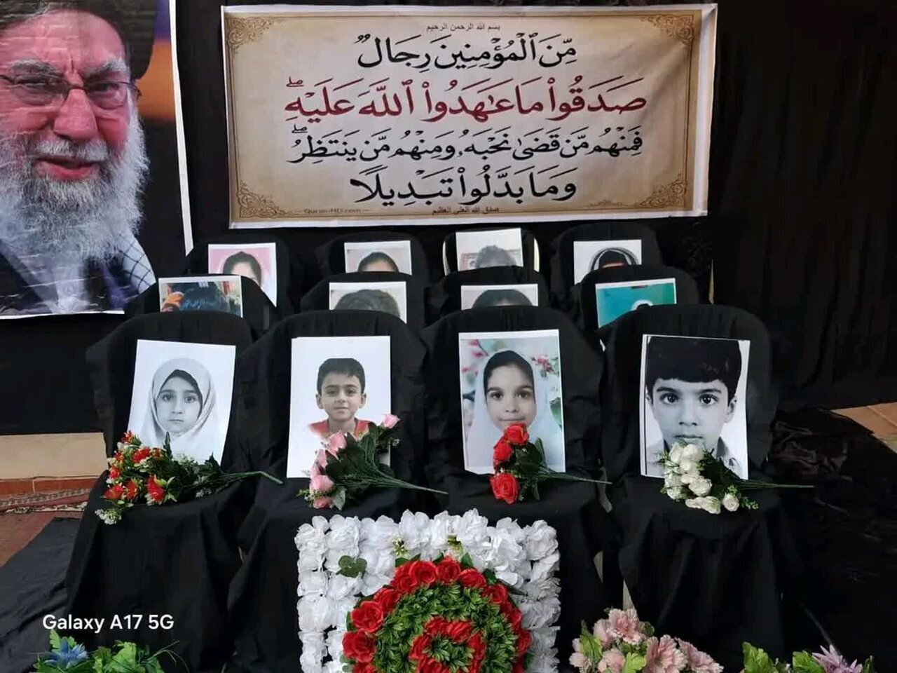 إقامة مجالس عزاءٍ في نيجيريا تأبينًا لتلاميذ مدرسة «الشجرة الطيّبة» في مدينة ميناب الإيرانيّة + صور