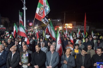 تصاویر/ تجمع و اقامه نماز استغاثه به امام زمان در شهرستان شوط