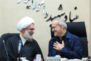 تصاویر/ بازدید رییس جمهور از بنیاد شهید و امور ایثارگران