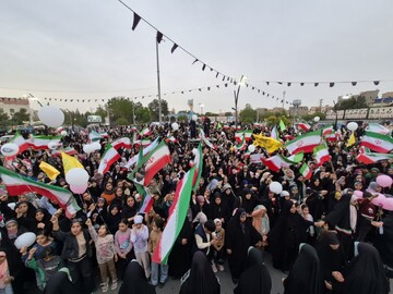 تصاویر/ اجتماع بزرگ دختران شهرستان پاکدشت