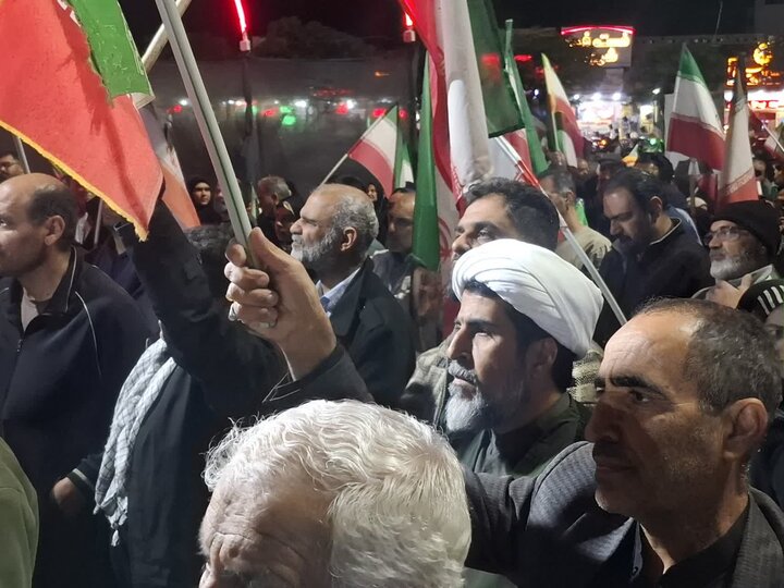 تصاویر| چهل و هشتمین تجمع مردمی شهرستان کاشان در میدان امام خامنه ای(ره)
