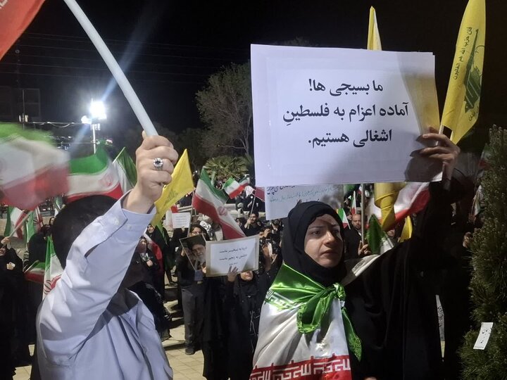 تصاویر| چهل و هشتمین تجمع مردمی شهرستان کاشان در میدان امام خامنه ای(ره)