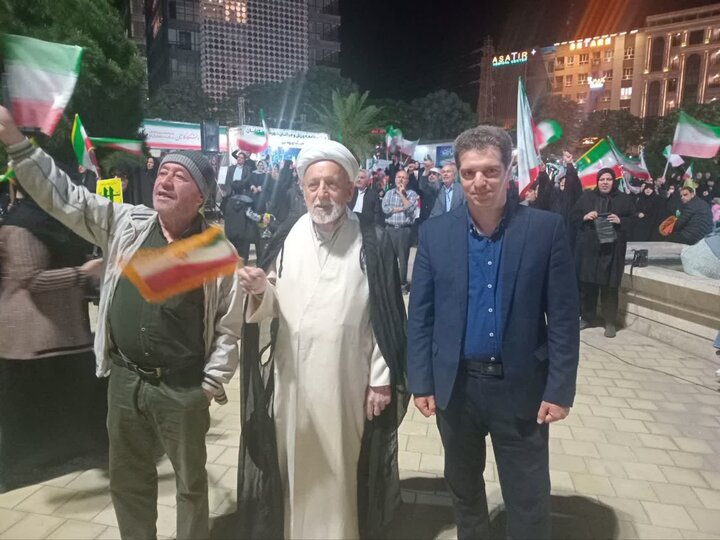 تصاویر| چهل و هشتمین تجمع مردمی شهرستان کاشان در میدان امام خامنه ای(ره)