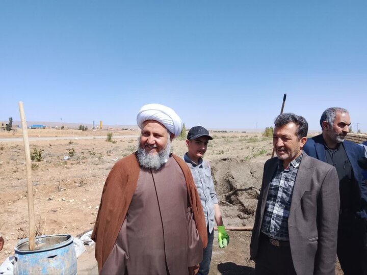 تصاویر/حضور امام جمعه شهر آران و بیدگل در جمع گروه جهادی