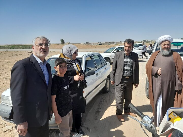تصاویر/حضور امام جمعه شهر آران و بیدگل در جمع گروه جهادی
