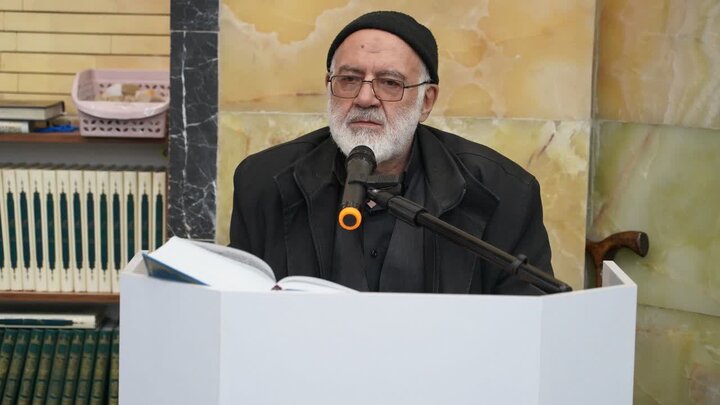 تصاویر/ اقامه نماز استغاثه به امام زمان(عج) در خوی