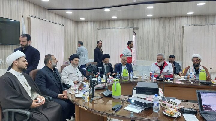 تصاویر/ دیدارنماینده دفتر آیت‌الله سیستانی با خانواده شهدای جنگ رمضان کاشان
