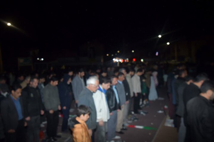 تصاویر/ تجمع و اقامه نماز استغاثه به امام زمان در شهرستان شوط
