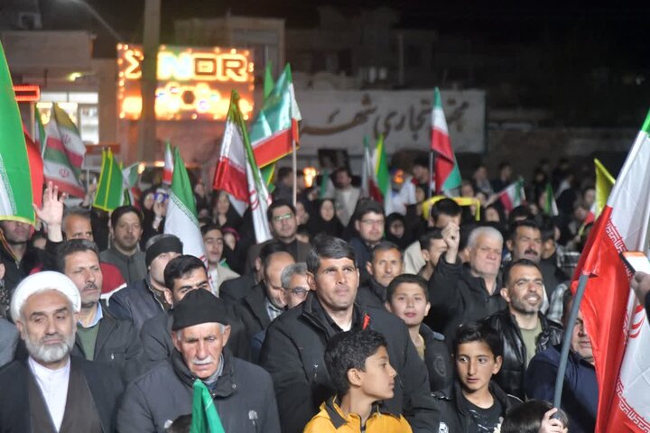 تصاویر/ تجمع و اقامه نماز استغاثه به امام زمان در شهرستان شوط