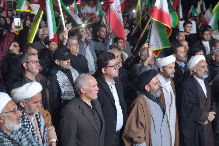تصاویر/ تجمع و اقامه نماز استغاثه به امام زمان در شهرستان شوط
