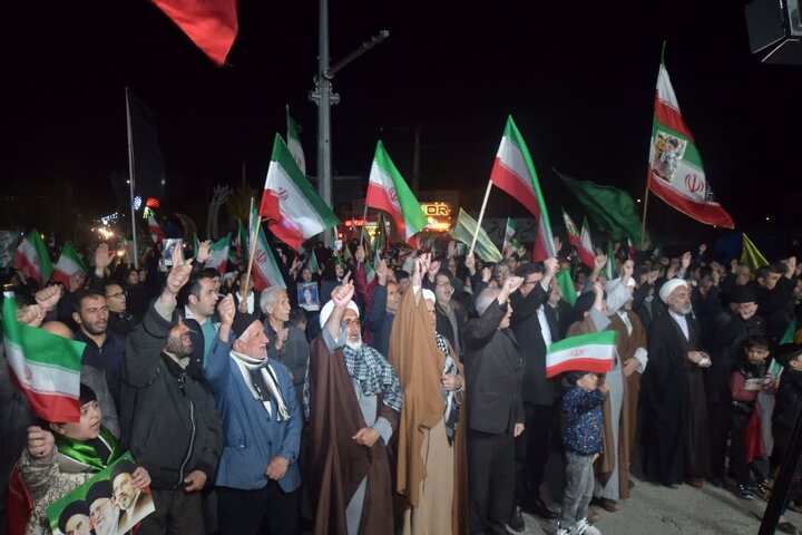 تصاویر/ تجمع و اقامه نماز استغاثه به امام زمان در شهرستان شوط