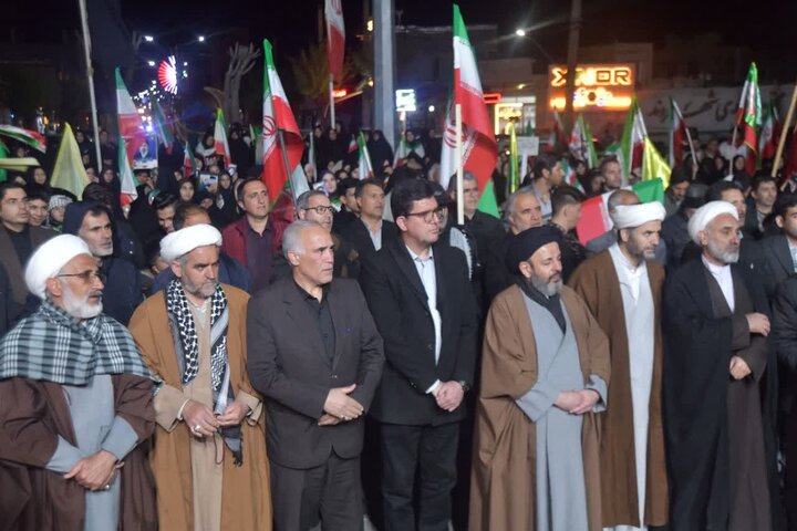 تصاویر/ تجمع و اقامه نماز استغاثه به امام زمان در شهرستان شوط