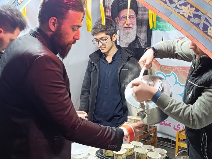 تصاویر/ ایستگاه صلواتی مدرسه علمیه صادقیه تبریز