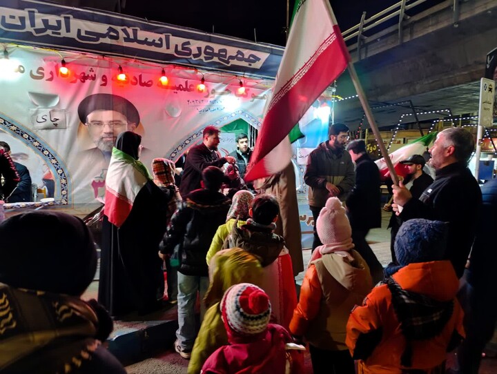 تصاویر/ ایستگاه صلواتی مدرسه علمیه صادقیه تبریز