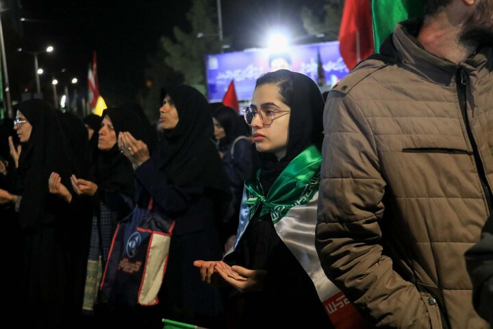 تصاویر| چهل و نهمین شب حضور پرشور مردم بیرجند برای حمایت از ولایت و نظام جمهوری اسلامی ایران
