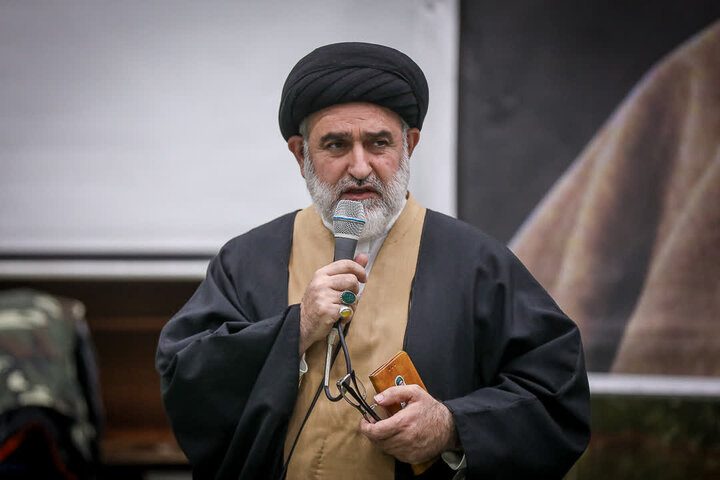 تصاویر / حضور امام جمعه قزوین در جمع مردم بخش شال