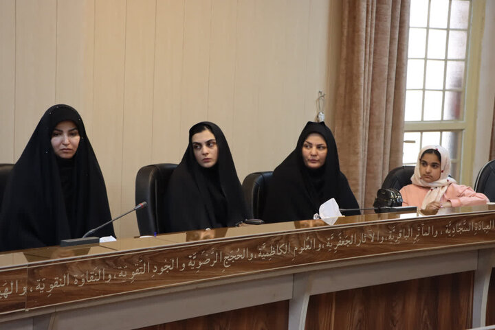 تصاویر/ دیدار کادر آموزشی مدارس سما با امام جمعه بافق
