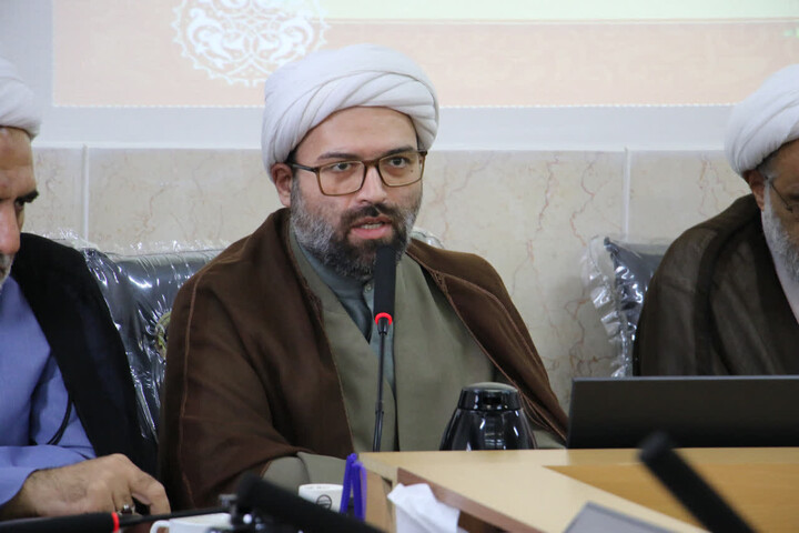 تصاویر |نشست هم اندیشی مدیران مدارس علمیه اصفهان