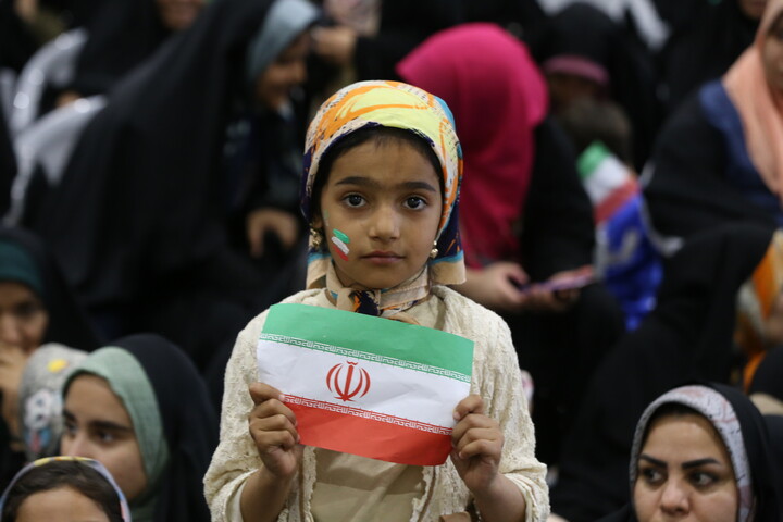 تصاویر/  تجدید بیعت مادران و دختران اصفهانی با رهبر انقلاب