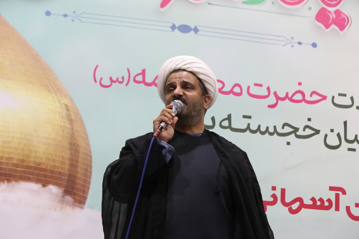 تصاویر/  تجدید بیعت مادران و دختران اصفهانی با رهبر انقلاب