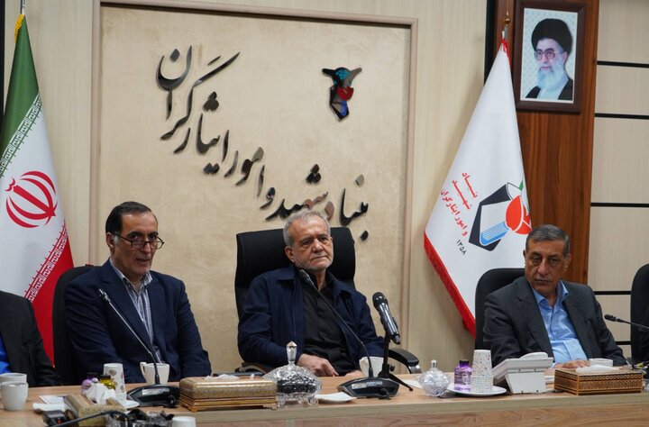 تصاویر/ بازدید رییس جمهور از بنیاد شهید و امور ایثارگران