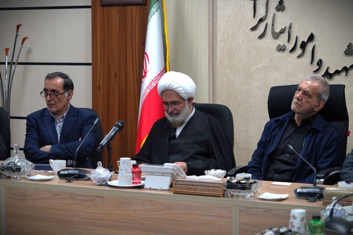 تصاویر/ بازدید رییس جمهور از بنیاد شهید و امور ایثارگران