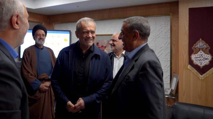 تصاویر/ بازدید رییس جمهور از بنیاد شهید و امور ایثارگران