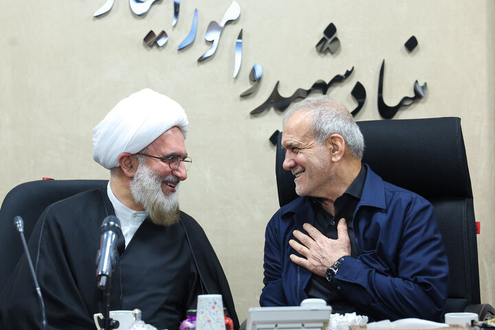 تصاویر/ بازدید رییس جمهور از بنیاد شهید و امور ایثارگران