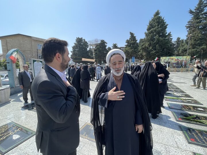 تصاویر/ آیین غبارروبی مزار شهدای انقلاب با حضور امام جمعه شهرستان نوشهر، به مناسبت روز ارتش