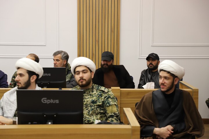 تصاویر / دیدار رئیس سازمان بسیج اساتید، طلاب و روحانیون کشور با طلاب بسیجی تبریز