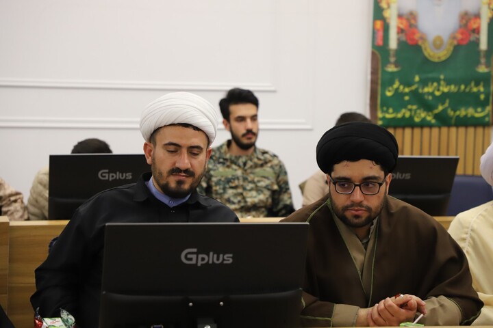 تصاویر / دیدار رئیس سازمان بسیج اساتید، طلاب و روحانیون کشور با طلاب بسیجی تبریز