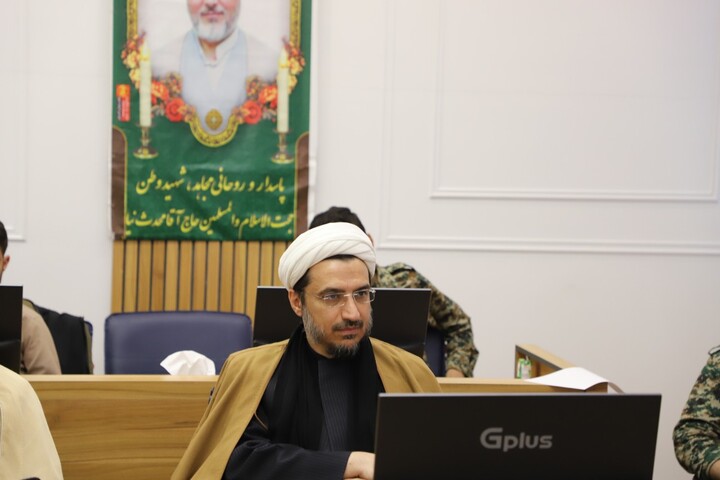 تصاویر / دیدار رئیس سازمان بسیج اساتید، طلاب و روحانیون کشور با طلاب بسیجی تبریز